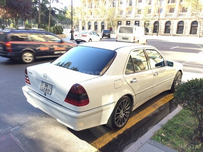 Mercedes C 240 1998, 170,000 km - 2.4 l - Bakı