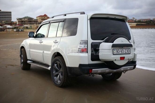 Mitsubishi Pajero 2008, 136,000 km - 3.0 л - Bakı