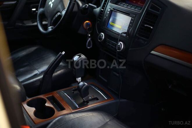 Mitsubishi Pajero 2008, 136,000 km - 3.0 л - Bakı