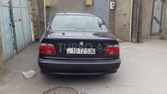 BMW 528 1998, 282,000 km - 2.8 l - Bakı