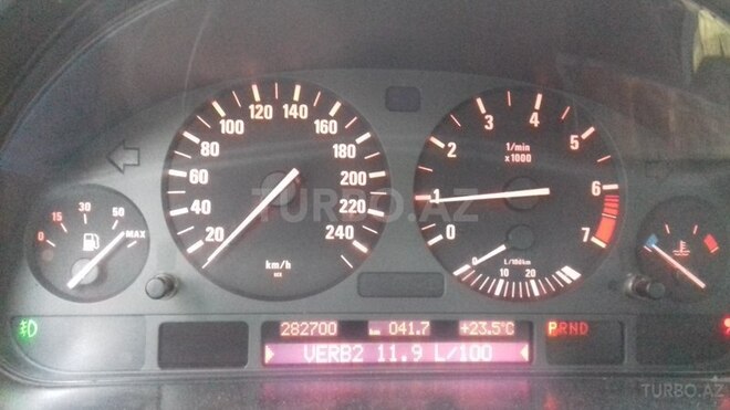 BMW 528 1998, 282,000 km - 2.8 l - Bakı