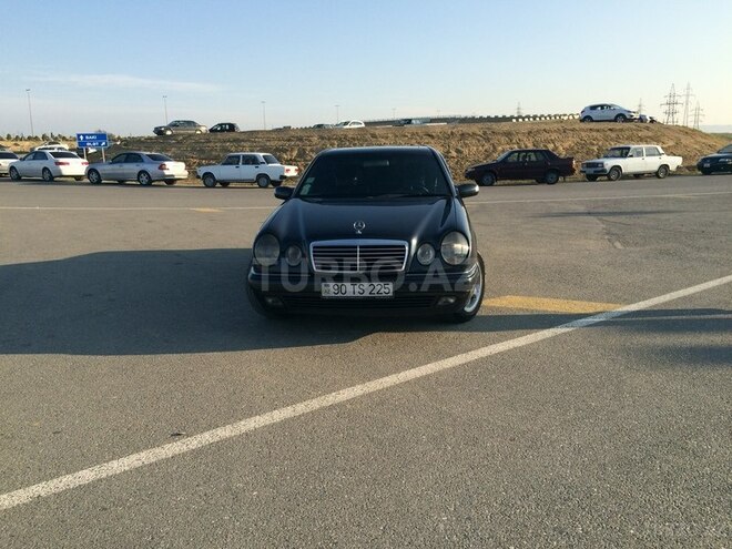 Mercedes E 240 1998, 300,000 km - 0.3 l - Bakı