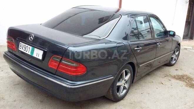 Mercedes E 200 2002, 265,000 km - 2.0 l - Bakı