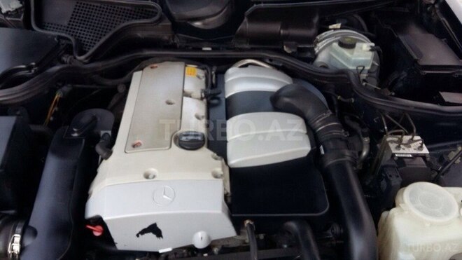 Mercedes E 200 2002, 265,000 km - 2.0 l - Bakı