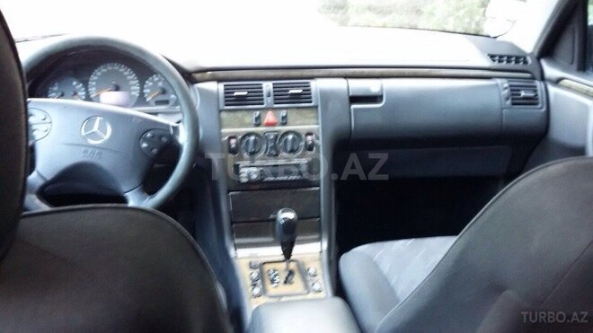 Mercedes E 200 2002, 265,000 km - 2.0 l - Bakı