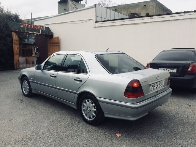 Mercedes C 200 1999, 183,000 km - 2.0 l - Bakı