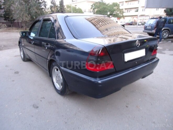 Mercedes E 220 1998, 187,877 km - 2.2 l - Bakı