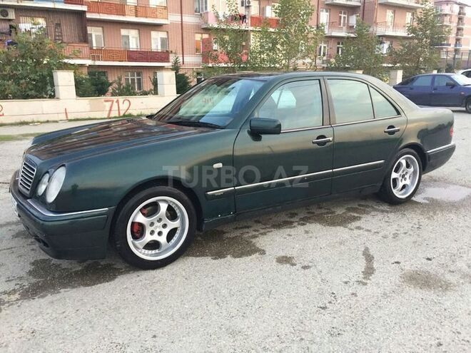 Mercedes E 220 1999, 305,000 km - 2.2 l - Bakı