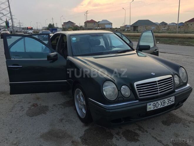 Mercedes E 220 1999, 305,000 km - 2.2 l - Bakı