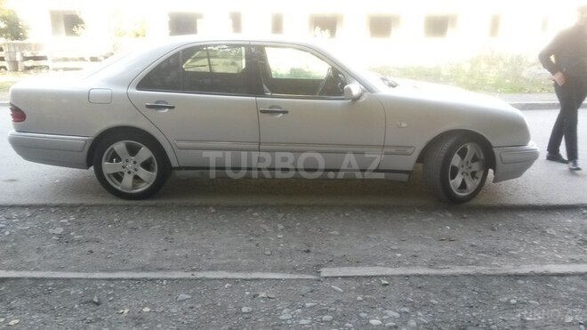Mercedes E 240 1999, 320,000 km - 2.4 l - Mingəçevir