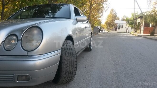 Mercedes E 240 1999, 320,000 km - 2.4 l - Mingəçevir