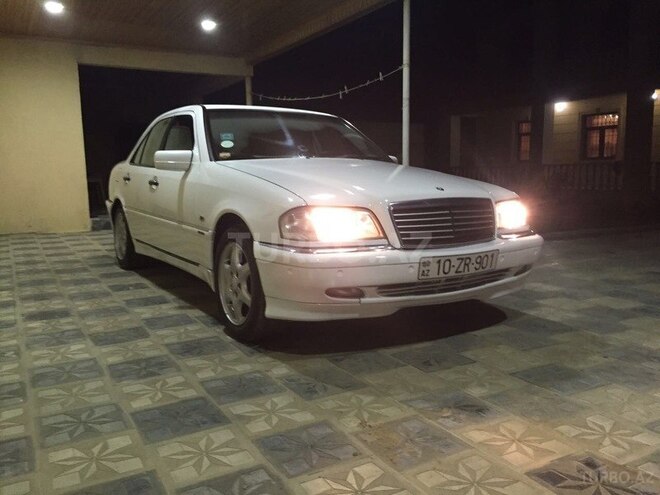 Mercedes C 220 1997, 380,000 km - 2.2 l - Bakı