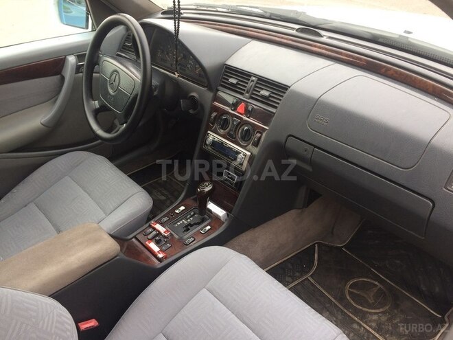 Mercedes C 220 1997, 380,000 km - 2.2 l - Bakı