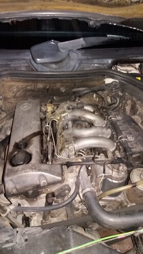 Mercedes E 200 1990, 300,000 km - 0.2 l - Bakı