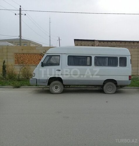 Mercedes 208 D 1993, 856,464 km - 2.5 l - Sumqayıt