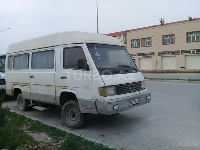 Mercedes 208 D 1993, 856,464 km - 2.5 l - Sumqayıt