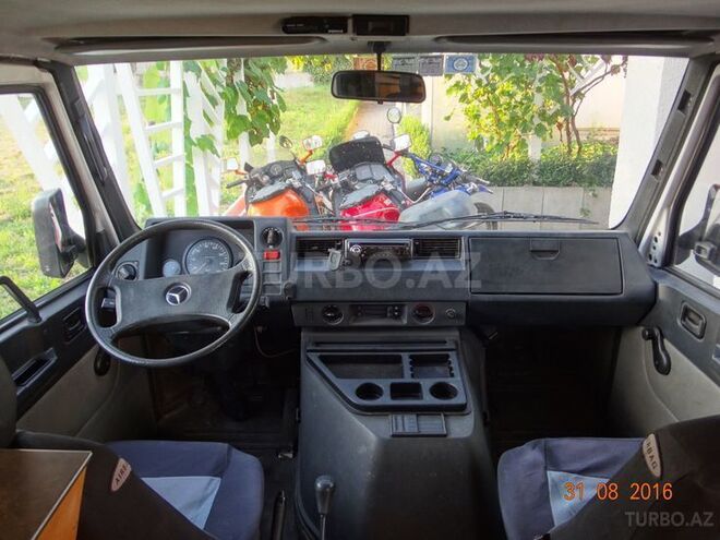 Mercedes 208 D 1993, 856,464 km - 2.5 l - Sumqayıt