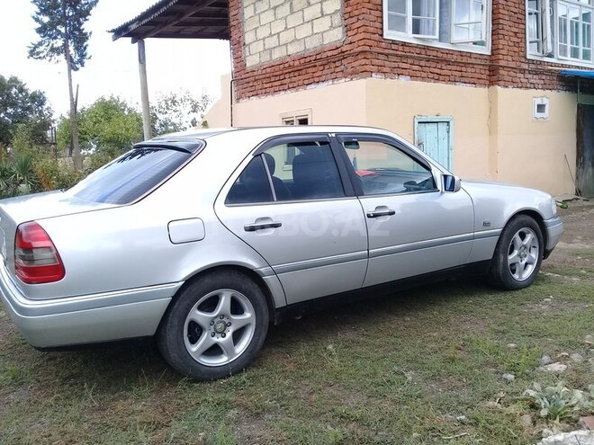 Mercedes C 200 1995, 340,000 km - 2.0 l - Astara