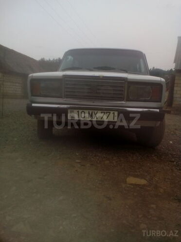 LADA (VAZ) 2107 2004, 26,500 km - 1.6 l - Lerik