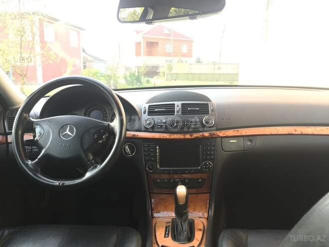 Mercedes E 220 2002, 265,000 km - 2.2 l - Masallı