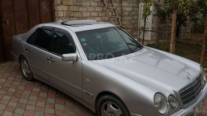 Mercedes E 220 1998, 443,500 km - 2.2 l - Bakı