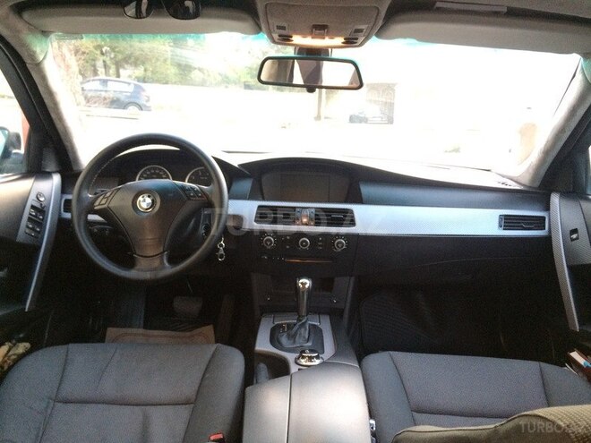 BMW 528 2005, 240,000 km - 0.3 l - Bakı
