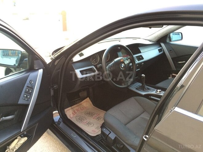 BMW 528 2005, 240,000 km - 0.3 l - Bakı