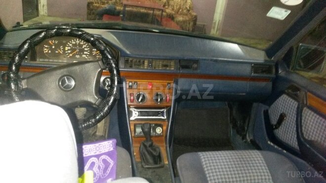 Mercedes E 250 1991, 100,500 km - 2.5 l - Bakı