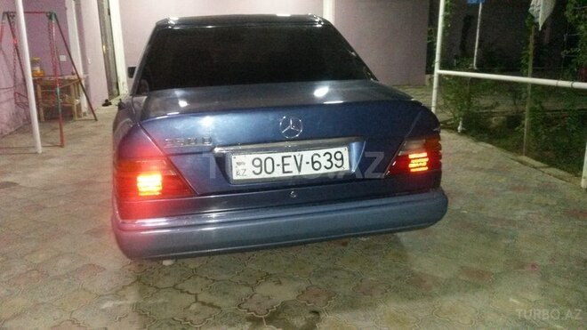 Mercedes E 250 1991, 100,500 km - 2.5 l - Bakı