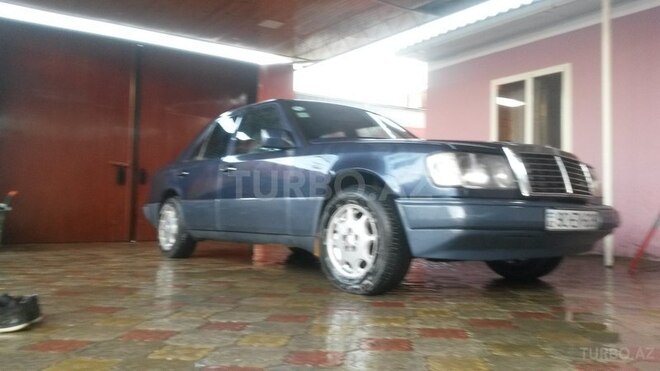 Mercedes E 250 1991, 100,500 km - 2.5 l - Bakı