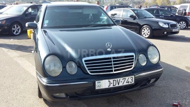 Mercedes E 200 2002, 260,000 km - 2.0 l - Bakı