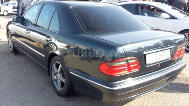 Mercedes E 200 2002, 265,000 km - 2.0 l - Bakı