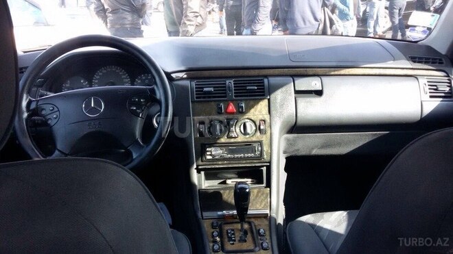 Mercedes E 200 2002, 265,000 km - 2.0 l - Bakı