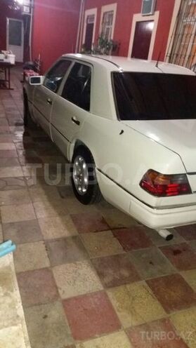 Mercedes E 200 1990, 300,000 km - 0.2 l - Bakı
