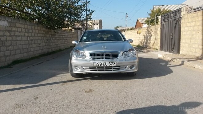 Mercedes C 200 2000, 280,000 km - 2.0 l - Quba