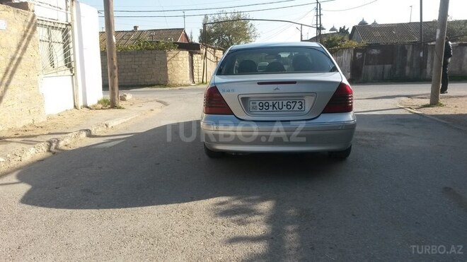 Mercedes C 200 2000, 280,000 km - 2.0 l - Quba