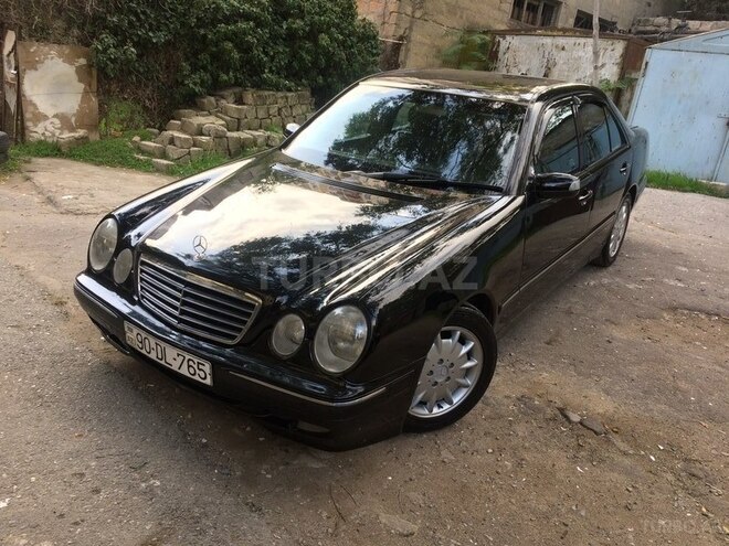 Mercedes E 320 2001, 245,450 km - 3.2 l - Bakı