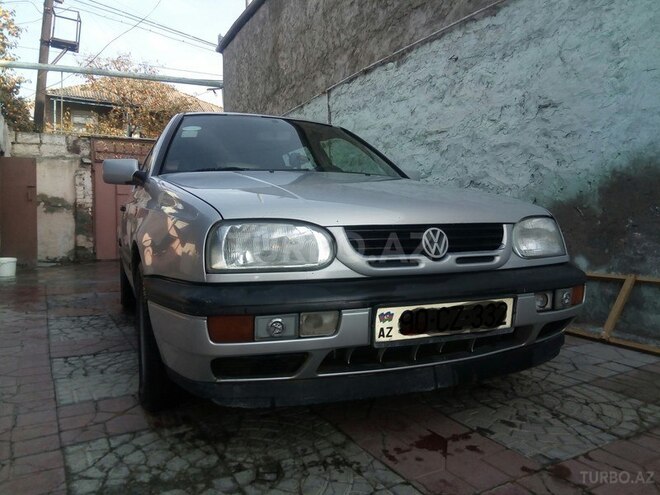 Volkswagen Golf 1993, 255,480 km - 1.9 l - Gəncə