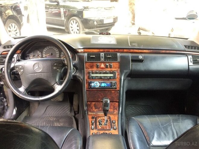 Mercedes E 320 2001, 225,000 km - 3.2 l - Bakı