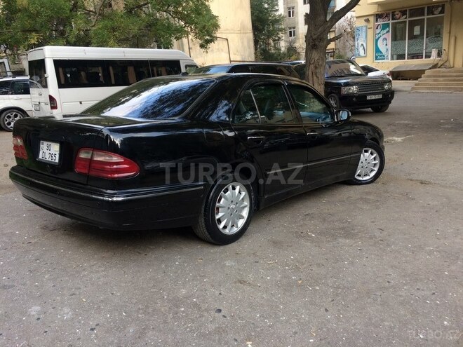 Mercedes E 320 2001, 225,000 km - 3.2 l - Bakı