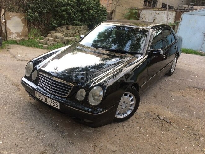 Mercedes E 320 2001, 225,000 km - 3.2 l - Bakı
