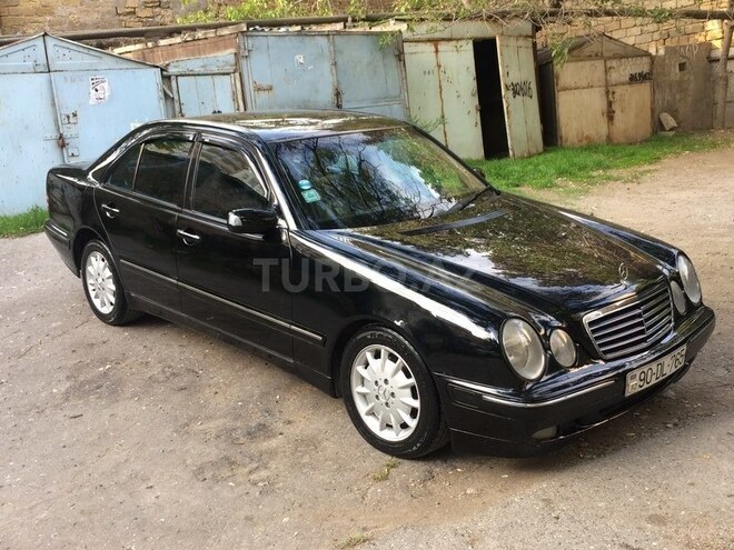 Mercedes E 320 2001, 225,000 km - 3.2 l - Bakı