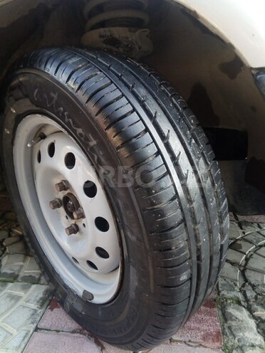 Volkswagen Golf 1993, 255,480 km - 1.9 l - Gəncə