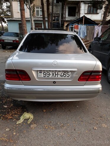 Mercedes E 200 1999, 318,000 km - 2.0 л - Bakı