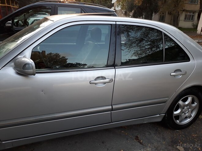 Mercedes E 200 1999, 318,000 km - 2.0 л - Bakı