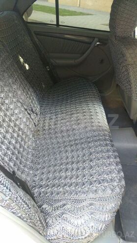 Mercedes C 230 1999, 204,000 km - 2.3 l - Naftalan