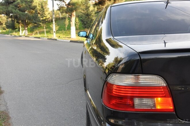 BMW 530 2001, 290,000 km - 3.0 l - Bakı