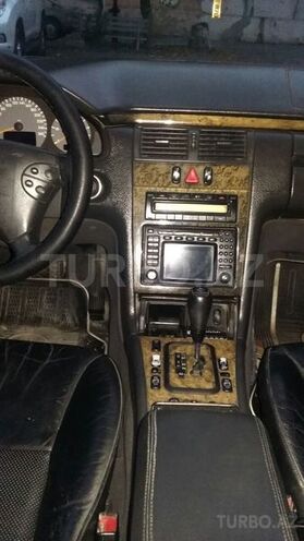 Mercedes E 270 1999, 323,723 km - 2.7 l - Bakı