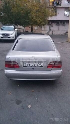 Mercedes E 270 1999, 323,723 km - 2.7 l - Bakı