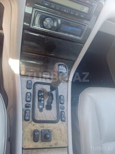 Mercedes E 240 2000, 233,000 km - 2.4 l - Bakı